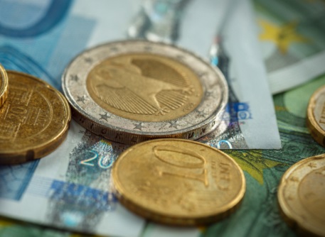 El euro se centra en el debate sobre el plan de recuperación comunitaria