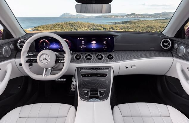 Nuevos Clase E Coupé y Cabrio, con muchas medidas y tecnología que aumenta su atractivo
