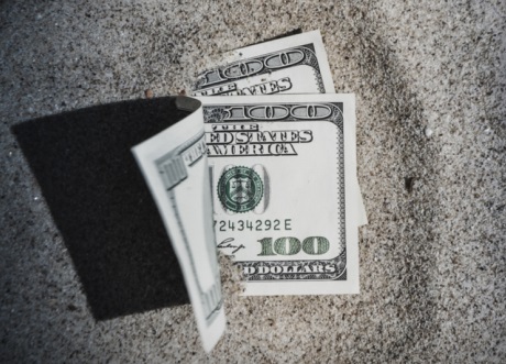 El dólar se relaja a la apertura de la semana