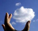 No hay por qué arriesgarse teniendo equipos costosos y difíciles de mantener: la nube soluciona los riesgos innecesarios.