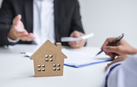 Los bancos, más cautos a la hora de conceder créditos hipotecarios para evitar que se dispare la morosidad en el medio plazo