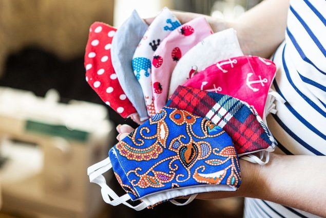 Mascarilla de tela fiable y homologada - Regalos Coca