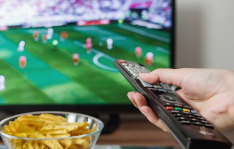 Comienza una Champions con los ingresos en peligro y la televisión como única esperanza para clubes y aficionados