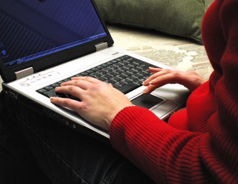 El empleo en el comercio prenavideño: aguanta el digital, se hunde el tradicional
