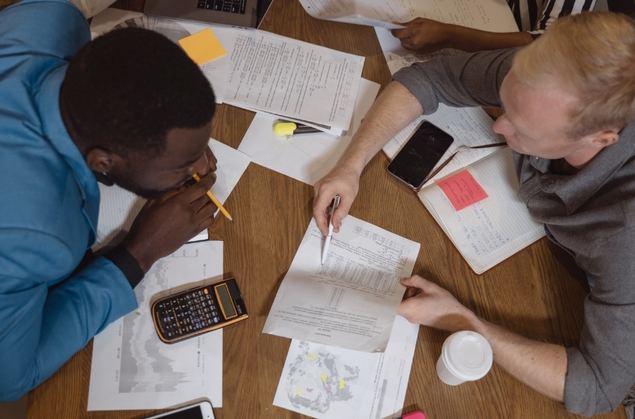 ¿Cómo especializarse en los sectores más innovadores de finanzas y contabilidad?