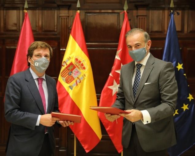 Almeida firma un convenio de colaboración público-privada para la remodelación del entorno del Edificio España