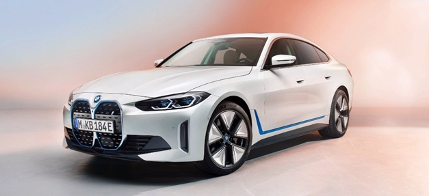 Mostramos el El BMW i4 durante la fase final de pruebas y el resultado final