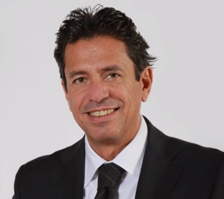 Maurizio Zuares.