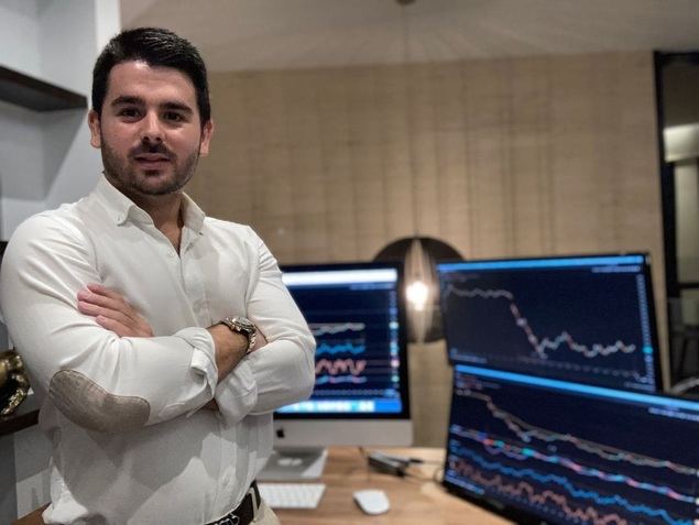 Enrique Moris (Tradeando), el español que destapó el caso Reddit, da un curso de Bolsa