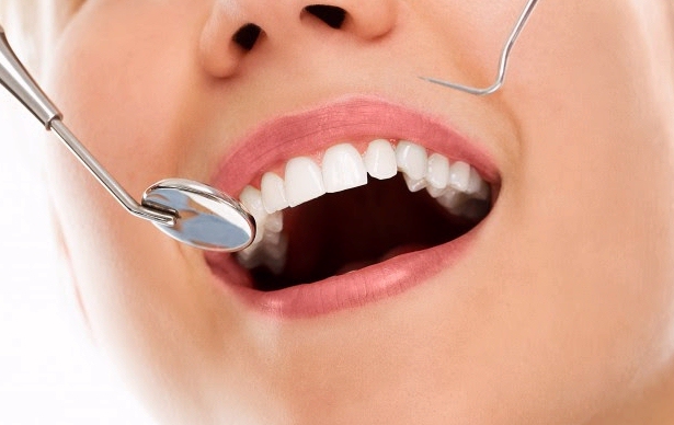 Clínica Dental Urbina recibe el premio Invisalign Titanium Provider