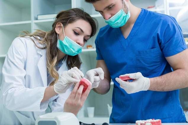 Curso de estética dental en España online
