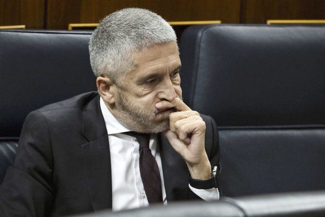 Barrer a Marlaska, como broza