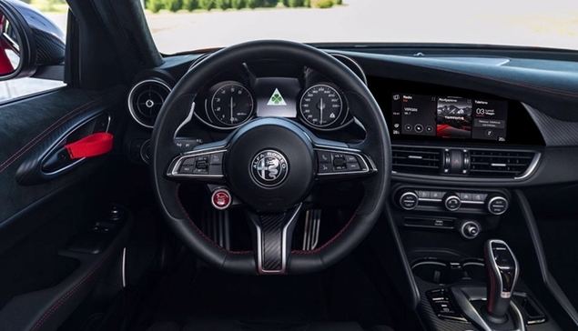 Alfa Romeo presenta el Giulia GTA, 540 CV que te harán “volar”