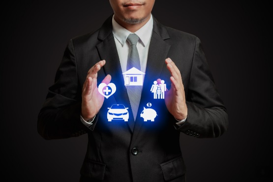 El 73 % de los consumidores contratan servicios de forma tradicional y online al mismo tiempo