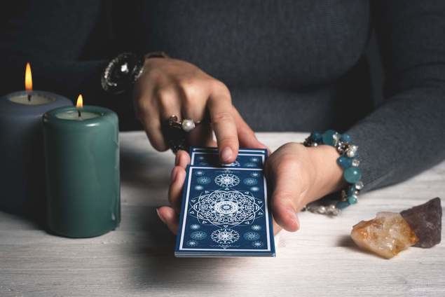 Tarot de Luz María, el tarot de videncia natural es sensitivo teniendo en cuenta la naturaleza de la persona
