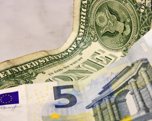 Las cifras de inflación previstas podrían darle dinamismo al euro