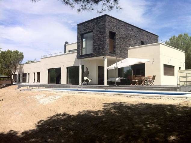 C2casasmodulares ofrece casas modulares de acero para todos los gustos