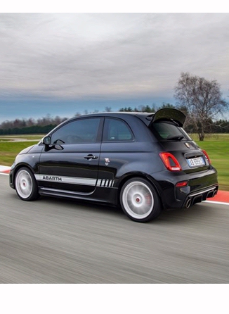 Nuevo Abarth 695 esseesse, un coche con prestaciones de un 'deportivo'