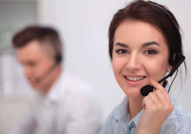 El Corte Inglés crea una línea de atención telefónica preferente para clientes con discapacidad