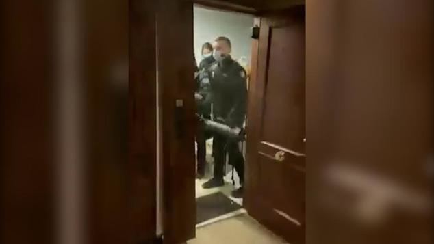 La “patada en la puerta” de los policías de Marlaska acaba con seis agentes investigados