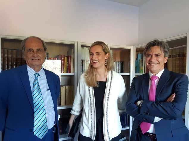 El mundo del caballo y de los libros crece: biblioteca Miguel Ángel Ribera 