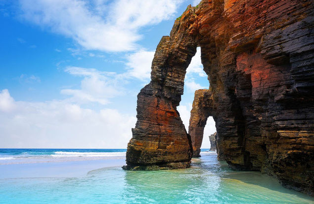 La Playa de las Catedrales, un tesoro natural único y sorprendente