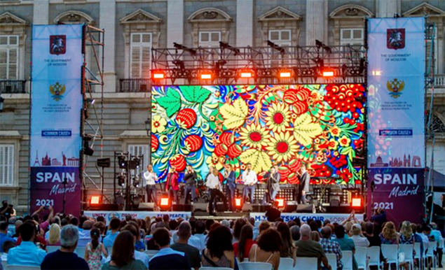 El Coro Turetsky & Soprano levantó al público con sus “Canciones por la Unidad”