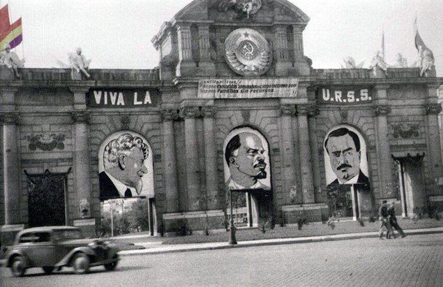 Las leyes de Memoria Histórica y Democrática lavan la cara al marxismo y comunismo criminales