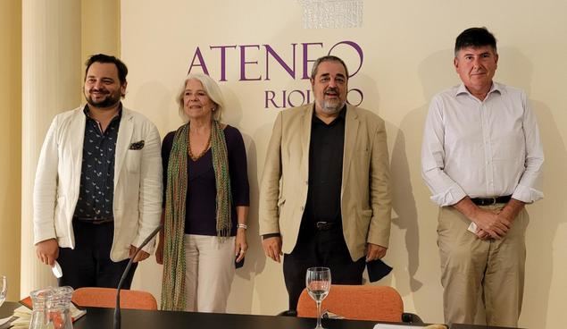 De izquierda a derecha, David Felipe Arranz, Pilar Tena, Carlos Arango y Manuel Pimentel. 