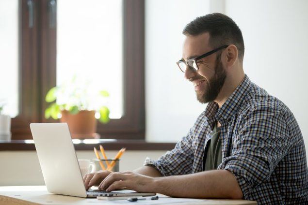 1 de cada 4 españoles que teletrabaja recibe una excesiva carga de trabajo