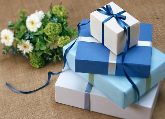 ¿Cómo crear una campaña de regalos promocionales exitosa?