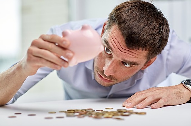 El tabú del dinero: El 51 % de los españoles prefiere no hablar de ello en público