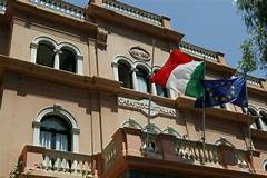 La Escuela italiana de Barcelona: en vilo sobre el futuro y la seguridad de sus alumnos