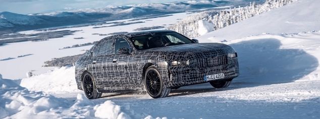 El BMW i7 se somete a los tests de invierno en el círculo polar ártico