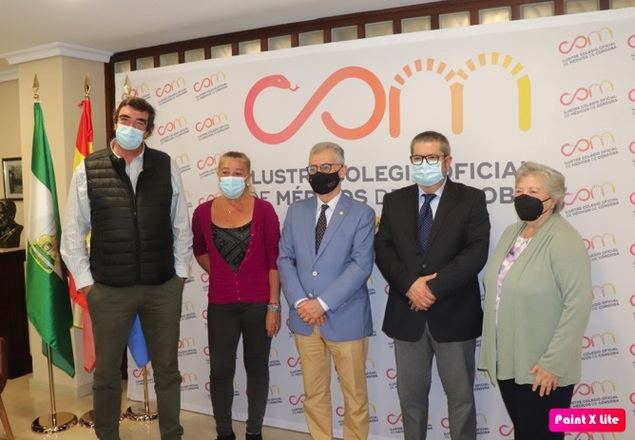 Emilio del Campo Molina, del Comité, Organizador del Certamen; Nieves Ríos Castillo, Tesorera de la Comisión Ejecutiva del Ilustre Colegio Oficial de Enfermería de Córdoba; Bernabé Galán Sánchez, Presidente del Ilustre Colegio Oficial de Médicos de Córdoba; Pedro Manuel Castro Cobos, Director-Gerente de la Agencia Pública Empresarial Sanitaria Alto Guadalquivir y Lourdes Cabrera, Miembro del Jurado del Certamen.