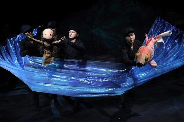 Estrenan espectáculo de marionetas 'La Cenicienta' de China