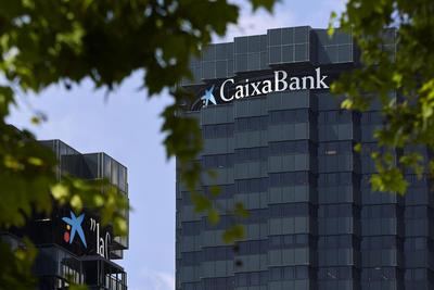 El FEI, CaixaBank y MicroBank apoyarán a las pymes españolas con 500 millones de euros en el marco del EGF