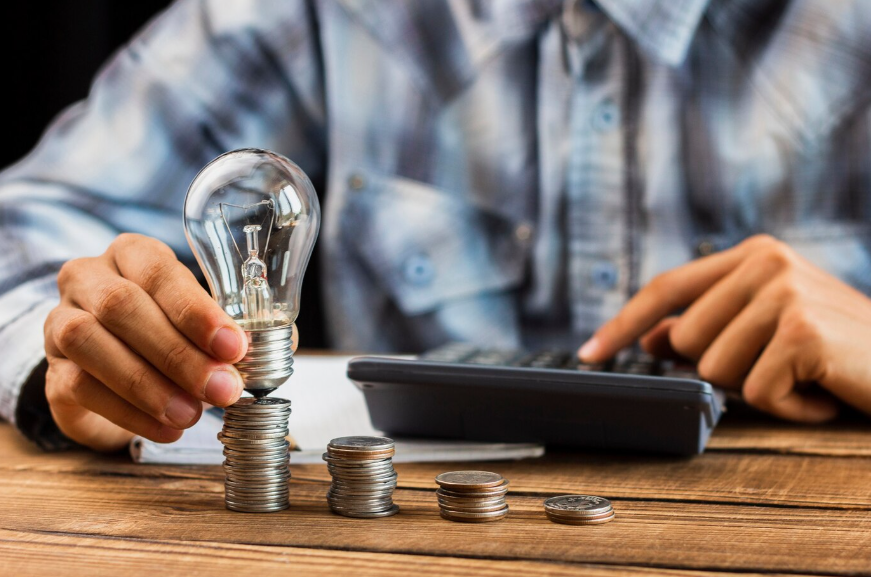 Tarifas luz y consumo inteligente en el hogar moderno