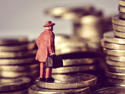 La arquitectura de la sincronía: el valor de la consultoría polimática en el capitalismo de la complejidad