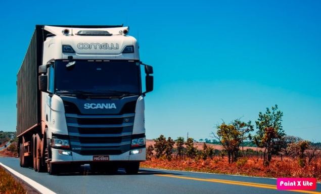 El uso de software GPS en una flota de camiones permite optimizar rutas y servicios