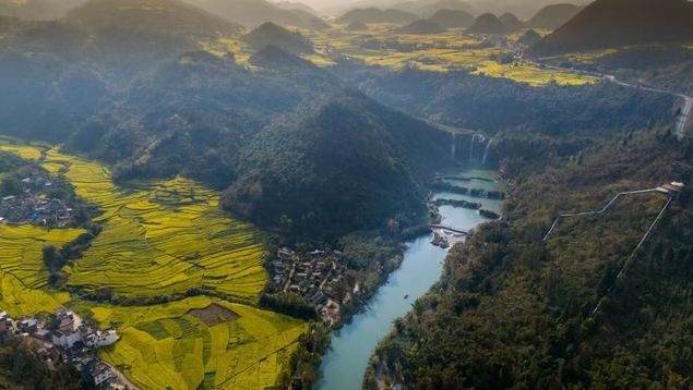 Photo taken on March 10, 2025 shows views of the Jiulong Waterfalls in Luoping County, Qujing City, southwestern China's Yunnan Province. (Photo by Peng Yikai/Xinhua)