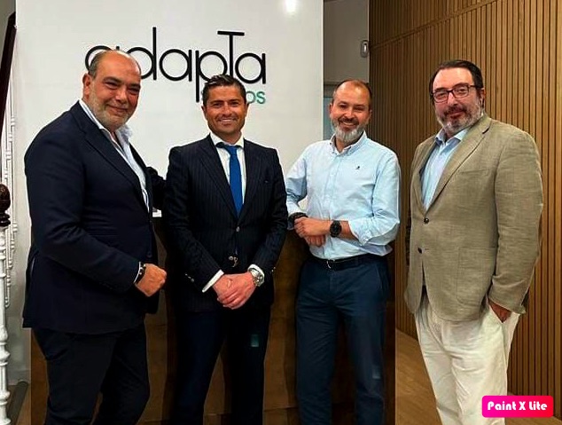 De Izda. a dcha.: Ángel Manuel Gómez, presidente de BE REAL, Alfonso Merlos, COO de DEXTER, Samuel Gómez, presidente de ADAPTA SOCIOS y Carlos Baños, presidente de ADAPTA SOCIOS.