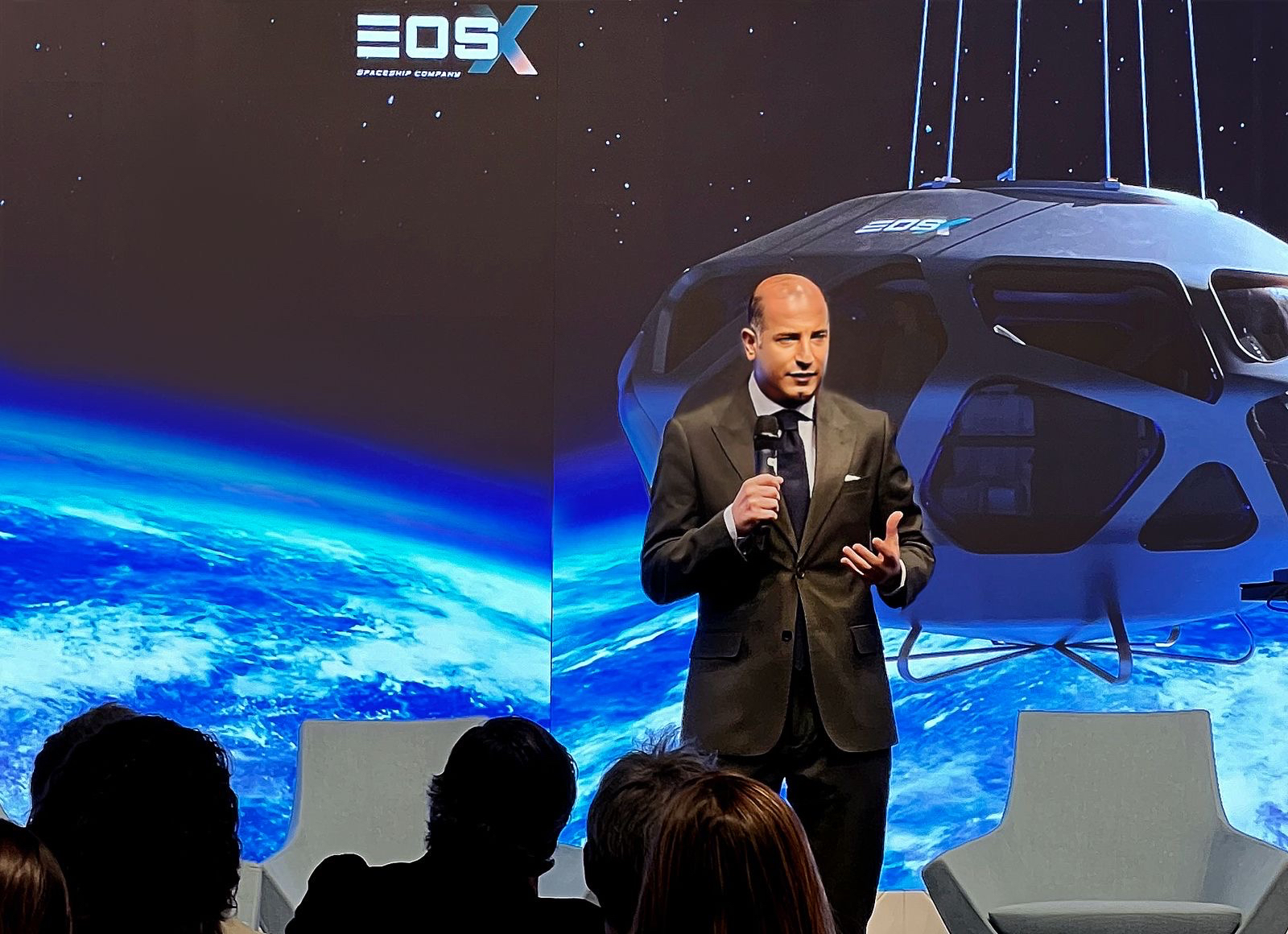 Golpe maestro en la carrera espacial: EOS X SPACE conquista EE.UU. con la adquisición de su principal competidor, Space Perspective
