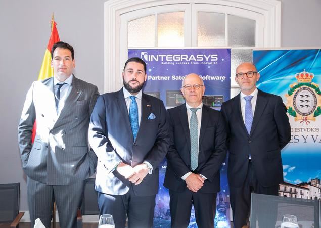 El secretario general adjunto de la OTAN, invitado por la Nobleza de Asturias