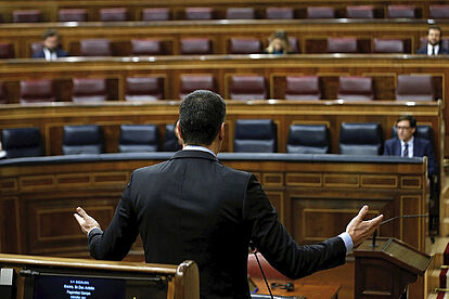 Democracia o Pedro Sánchez