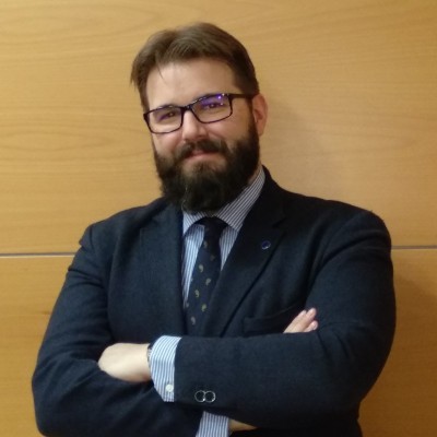 Javier Porras, Doctor en Estudios Europeos. Profesor de Derecho de la UE, Derecho Internacional Público y Relaciones Internacionales en la Universidad Nacional de Educación a Distancia (UNED)