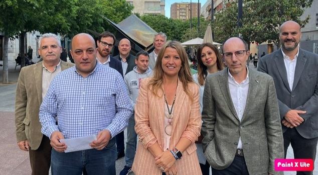 Valents L’Hospitalet muestra su apoyo a la Plataforma de Afectados por las okupaciones en Sant Josep