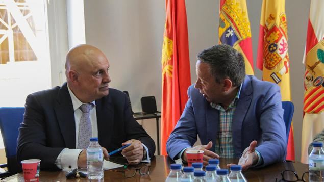 Los pequeños empresarios de Aragón y Castilla y León se alían para defender el comercio de proximidad