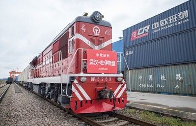 El Canciller chino propone tres principios para las relaciones China-Europa