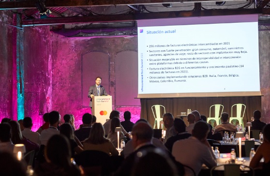 La factura electrónica será obligatoria para empresas y autónomos que facturen más de 8M a partir de 2024